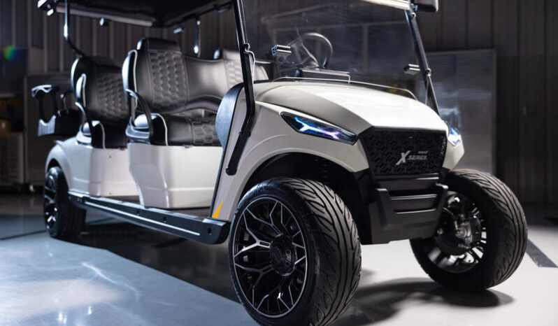 
								2024 MadJax® XSeries® X6 Lifted full									