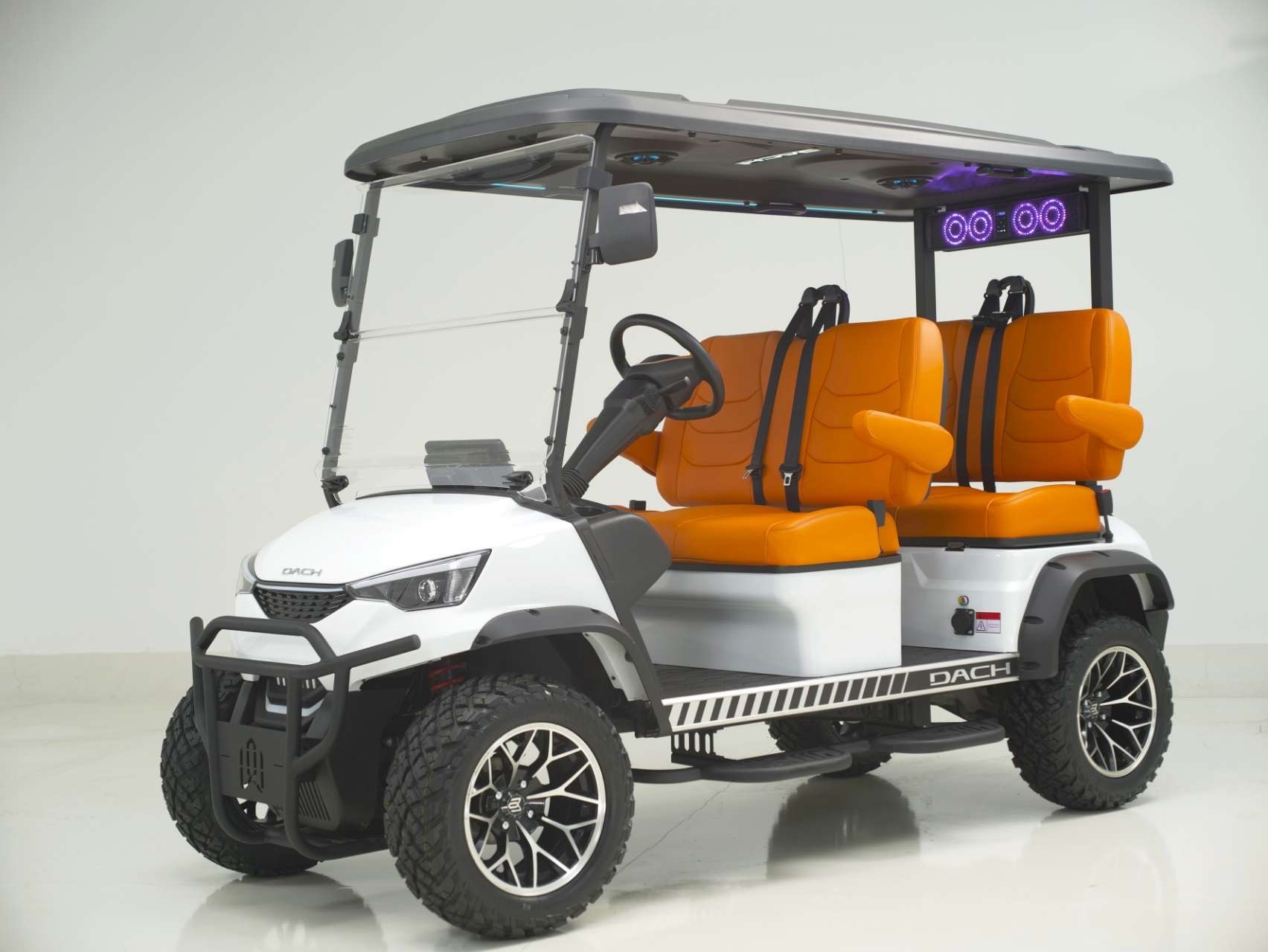 New Dach Apollo Front Facing 4 Passenger
