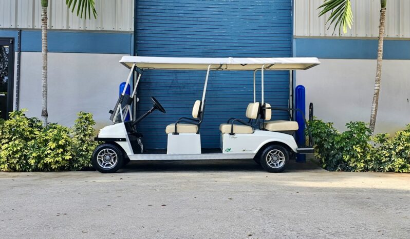 
								Used – 2012 Club Car Villager – 6 Passenger – Electric – White – New Batteries full									