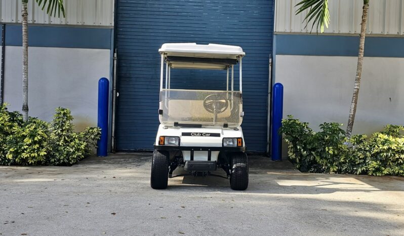 
								Used – 2012 Club Car Villager – 6 Passenger – Electric – White – New Batteries full									