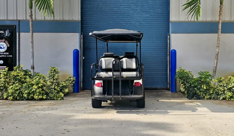 
								Used – 2018 Club Car Precedent – 6 Passenger – Electric – White – New Batteries full									