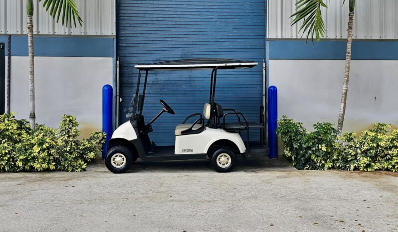 
								Used – 2017 EZGO RXV – Electric – 4 Passenger – White – New Batteries full									