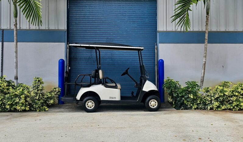
								Used – 2017 EZGO RXV – Electric – 4 Passenger – White – New Batteries full									