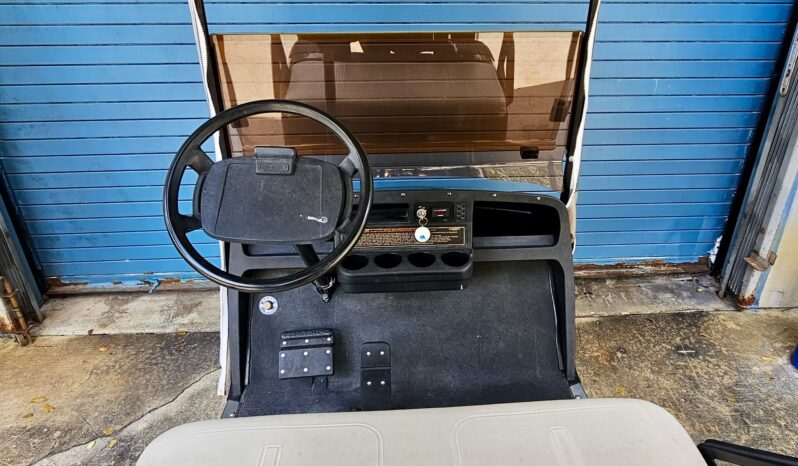 
								Used – EZGO TXT – Electric – 2 Passenger – Green full									