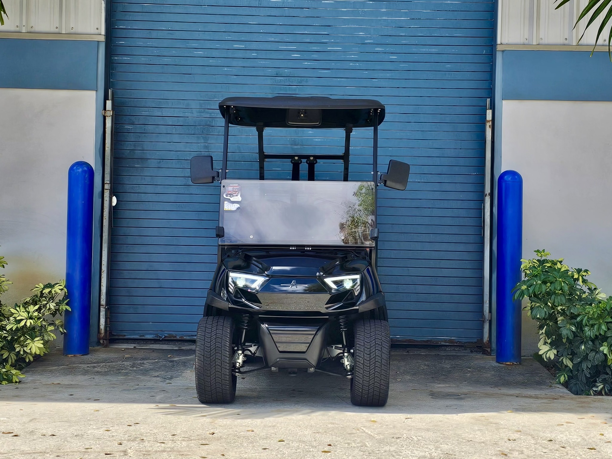 Demo – 2023 Atlas – Lithium – Black Metallic
