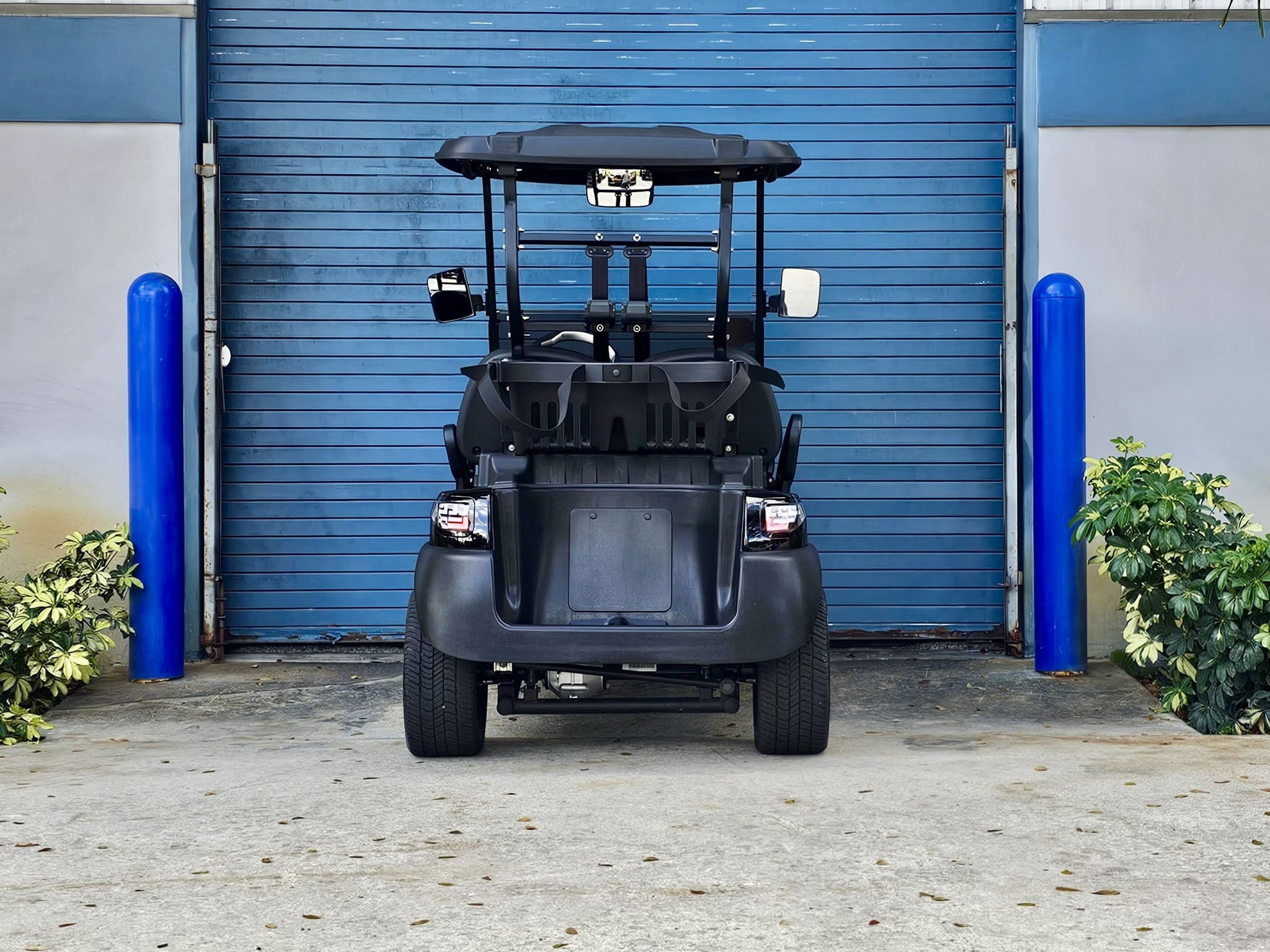 Demo – 2023 Atlas – Lithium – Black Metallic