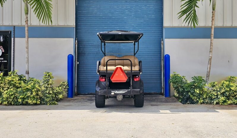 
								Used – 2017 Club Car Onward – Lifted – Gas – Black Metallic full									