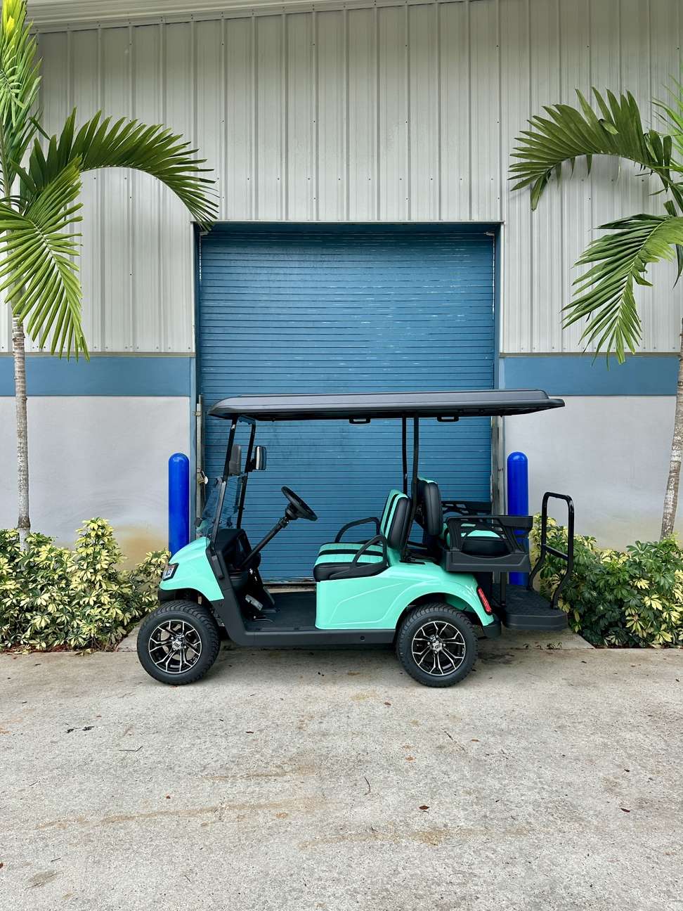2025 MadJax® E Series – Lithium – Caribbean Holiday Green