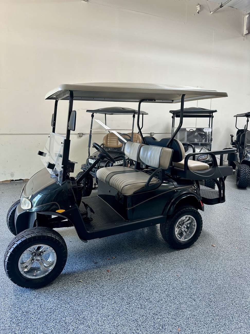 Used – 2018 EZGO RXV – Electric – 4 Passenger – Lifted – New Batteries – Custom Sound System