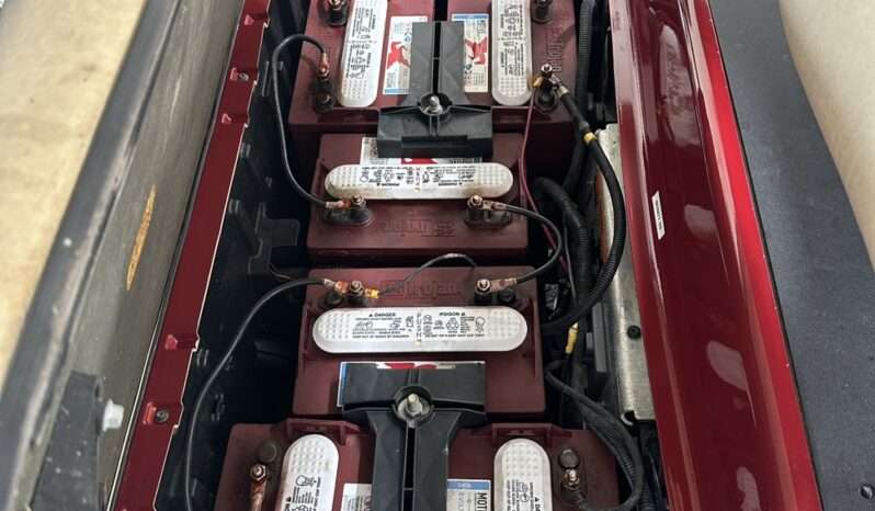 
								Used – 2009 Club Car Precedent – 4 Passenger – Electric – Red – New Batteries full									